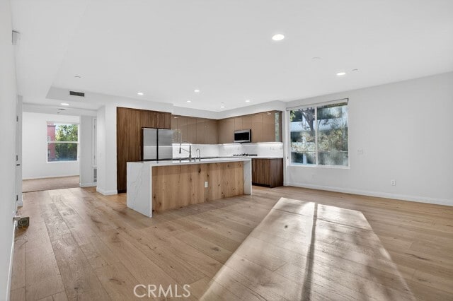 Building Photo - 575 Rockefeller
