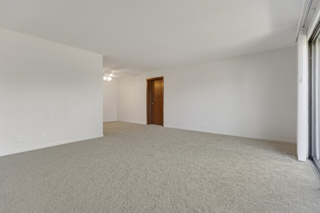 Building Photo - 117 Cotuit Ct