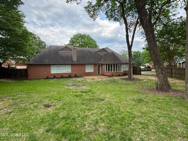 Building Photo - 1705 Cedar Lake Cove