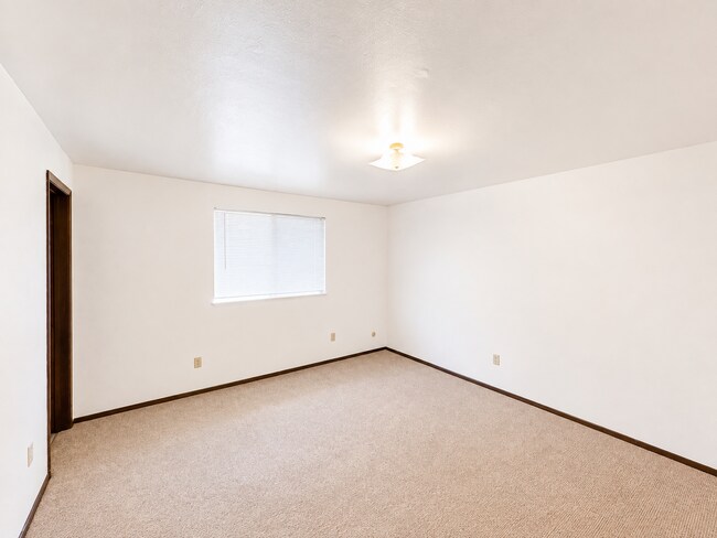 Building Photo - 1704 Antoine Ave