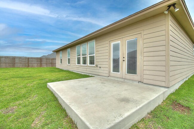 Building Photo - 3502 De Zavala St