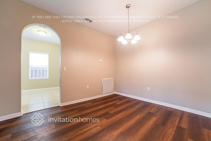 Building Photo - 3155 Burdock Ave