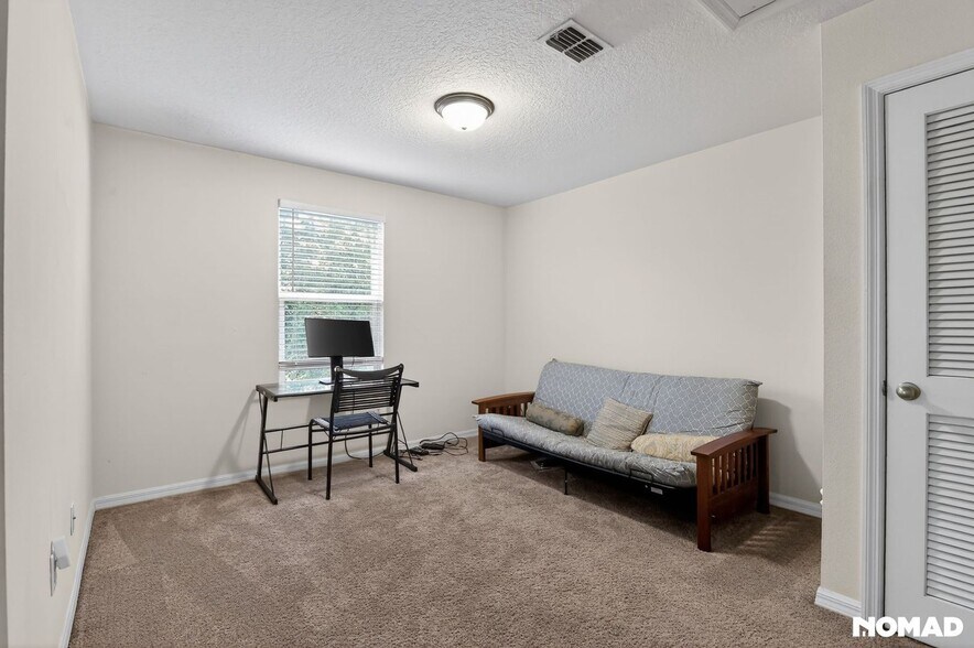 Building Photo - 926 Waco Blvd SE