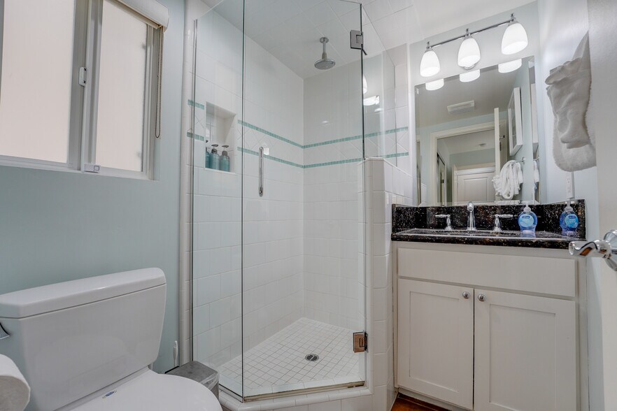 Building Photo - 817 Ostend Ct