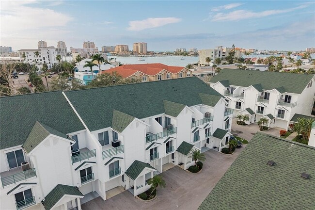 Building Photo - 320 ISLAND Way