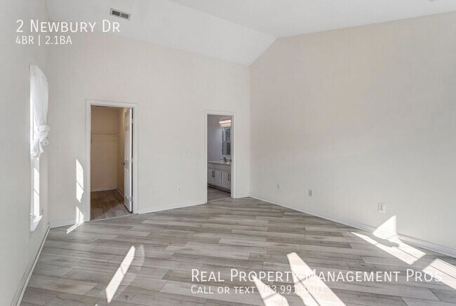 Building Photo - 2 Newbury Dr