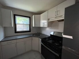 Building Photo - 218 Fairmount Ave