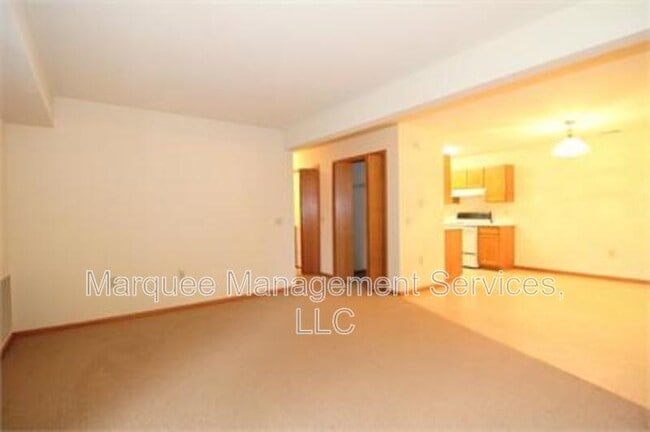 Building Photo - 119 W Windsor Ave