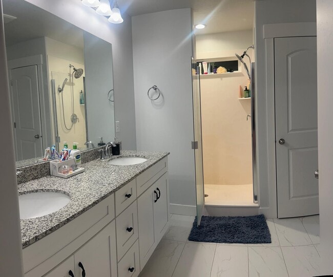 Building Photo - 12299 Boggs Wy