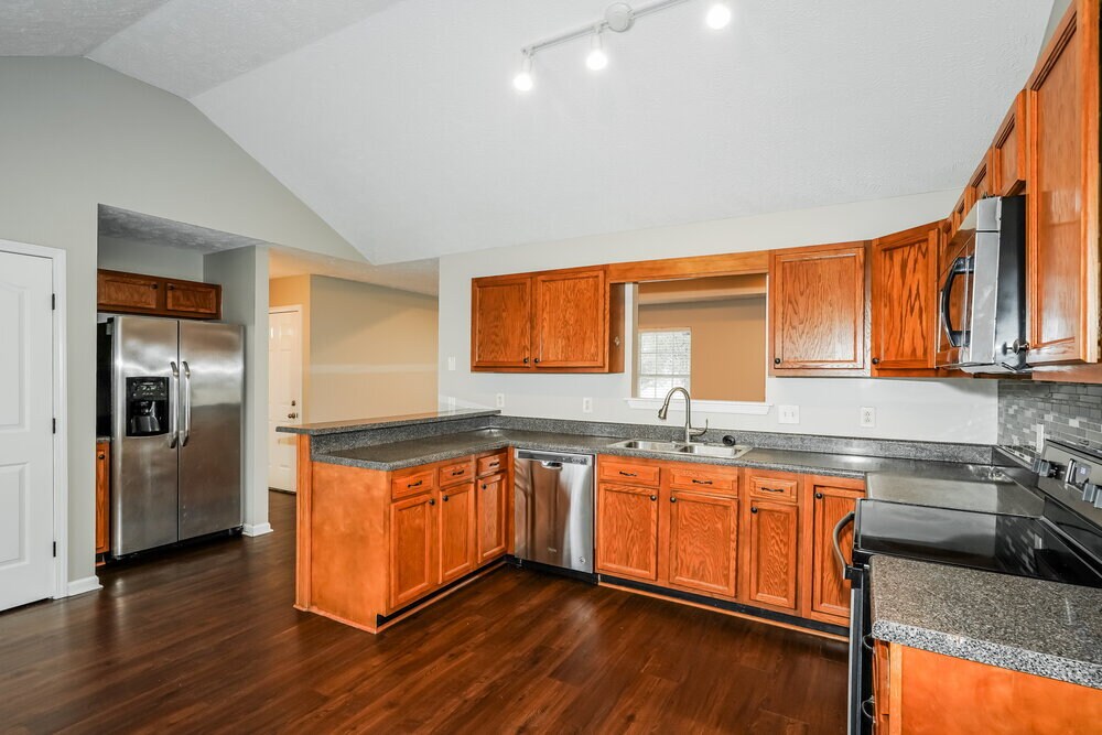 Building Photo - 634 Woodland Hills Dr