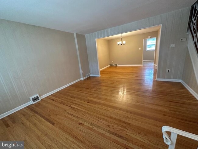 Building Photo - 3233 Comly Pl