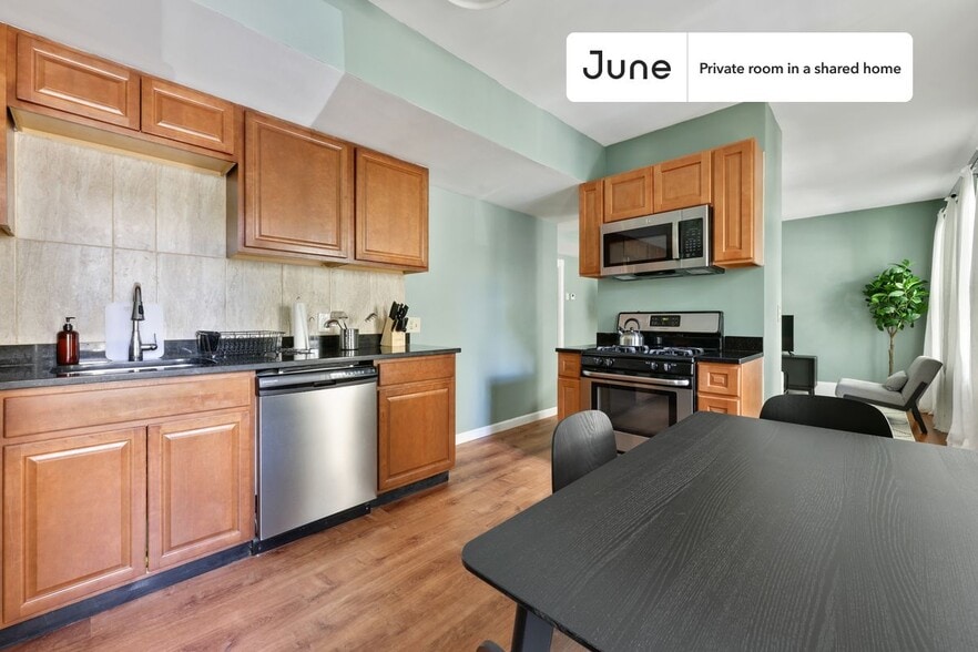 Building Photo - Room in Shared 4 bed/1 bath home in Inman Square