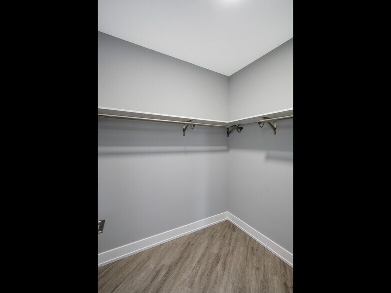 Building Photo - 5528 W Gettysburg St