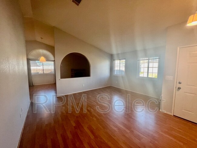 Building Photo - 1180 Camellia Ln