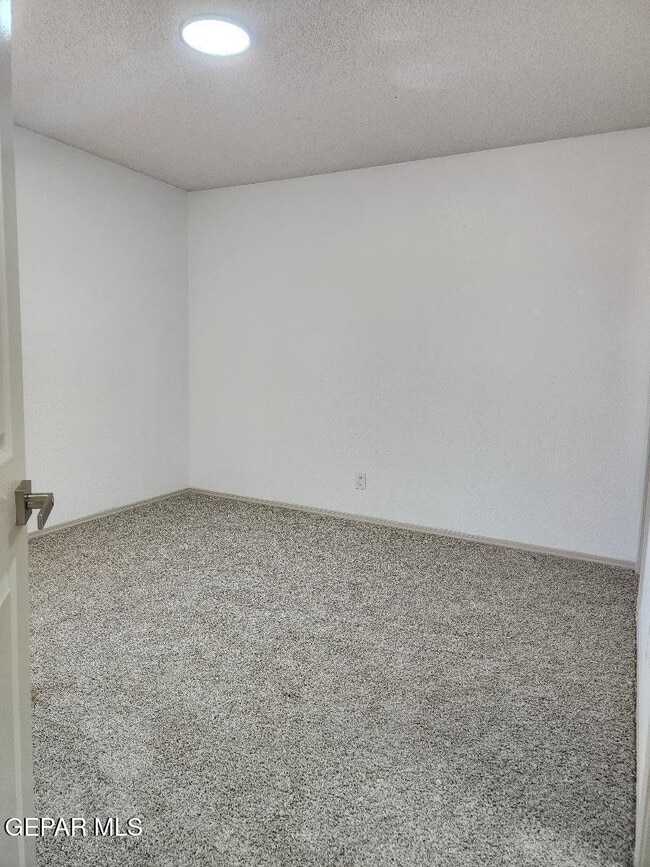 Building Photo - 10497 Valle del Mar Dr