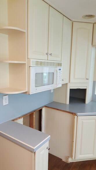 Building Photo - 4167 Marland Dr