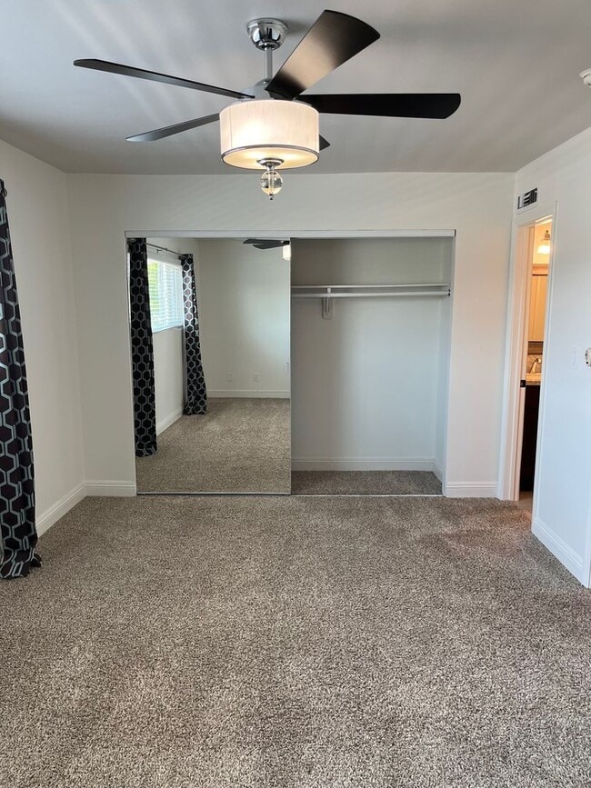 Building Photo - Welcome to the Rossmoor Town Houses, Rossm...