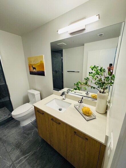 Building Photo - 224 NW 31st St