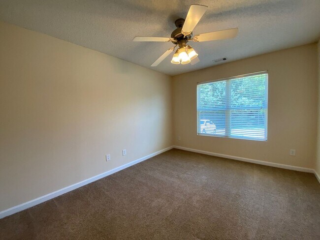 Building Photo - PRE-LEASING FOR JULY 10TH!  1/2 OFF SECURI...