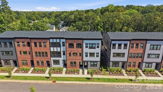 Building Photo - 236 Old Town Vlg Rd