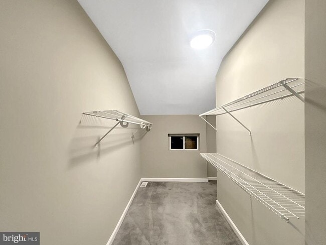 Building Photo - 1026 W Fayette St