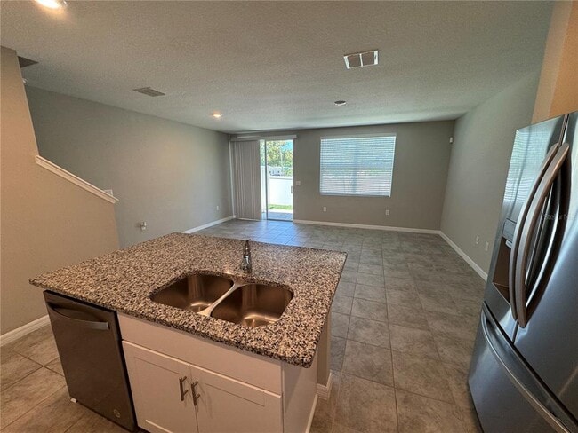 Building Photo - 5860 Ocean Isle Dr