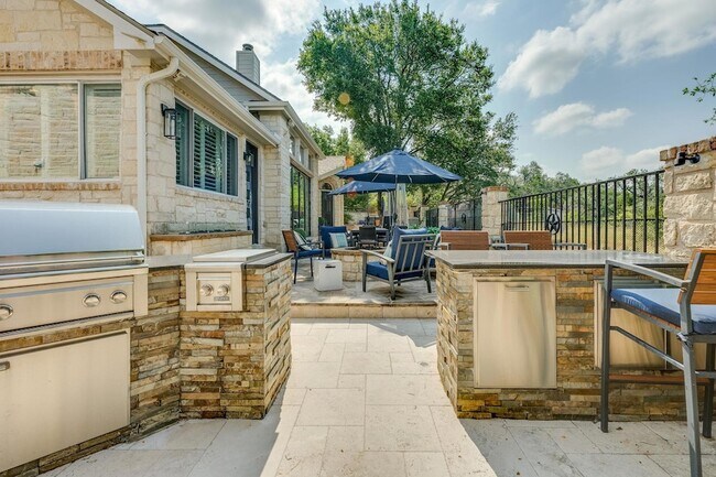 Building Photo - 12727 Cloud Mountain Crossing