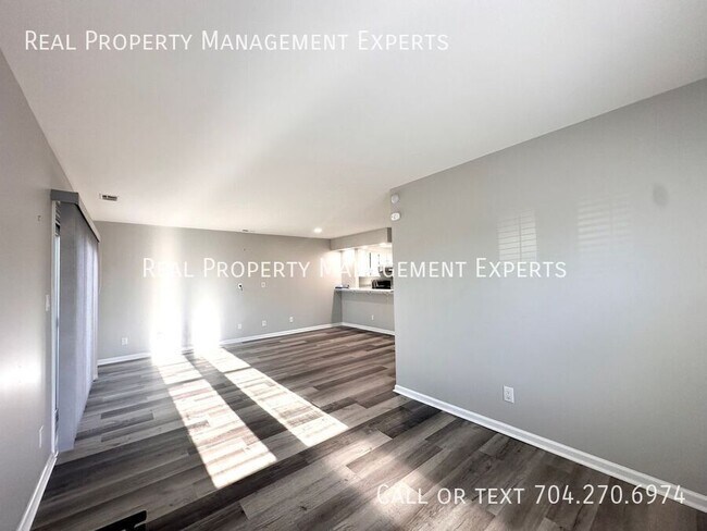 Building Photo - 2739 Von Thuringer Ct