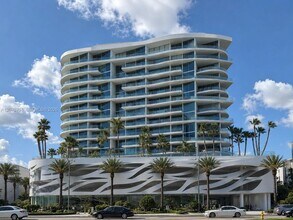 Building Photo - 17550 Collins Ave