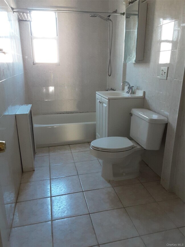 Building Photo - 76-25 167th St