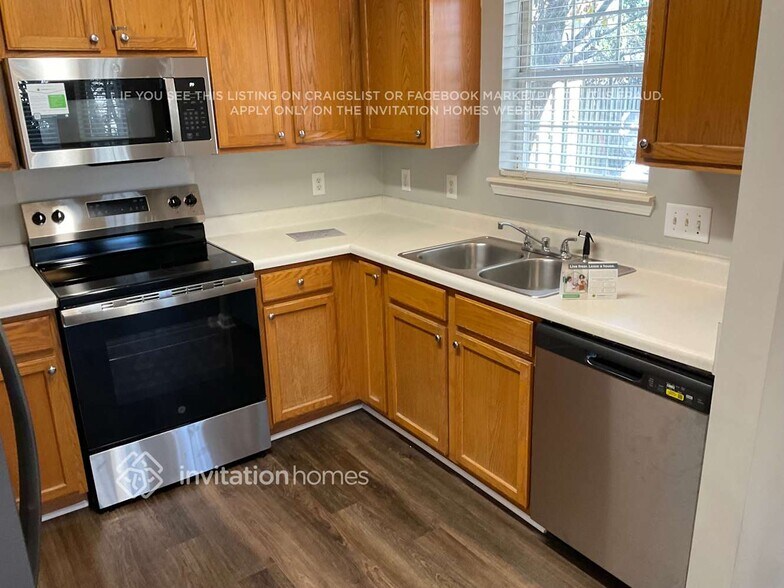 Building Photo - 8406 Galena View Dr