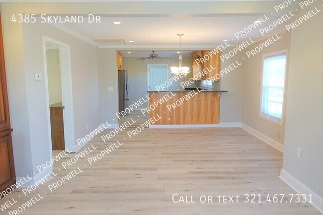 Building Photo - 4385 Skyland Dr