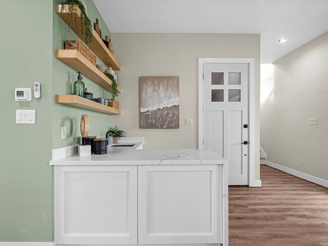 Building Photo - 1102 64th St