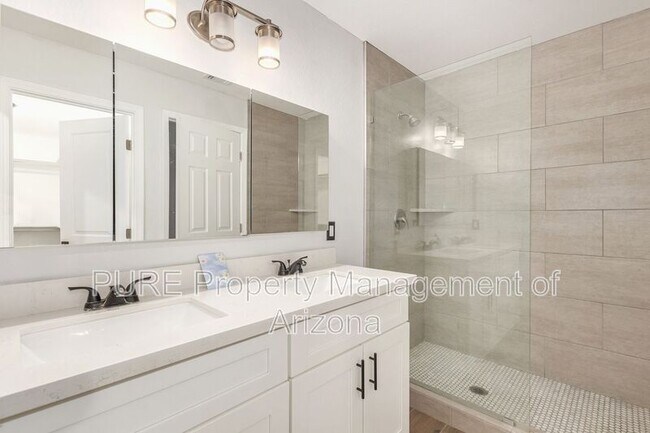 Building Photo - 2201 E Montecito Ave