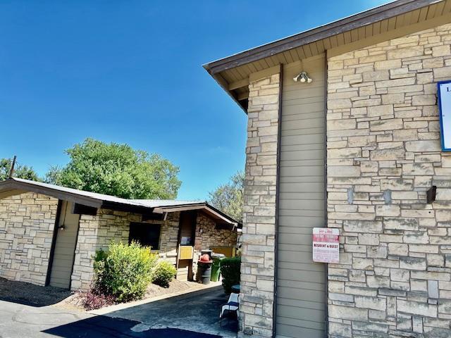 Primary Photo - 5001 Bull Creek Rd