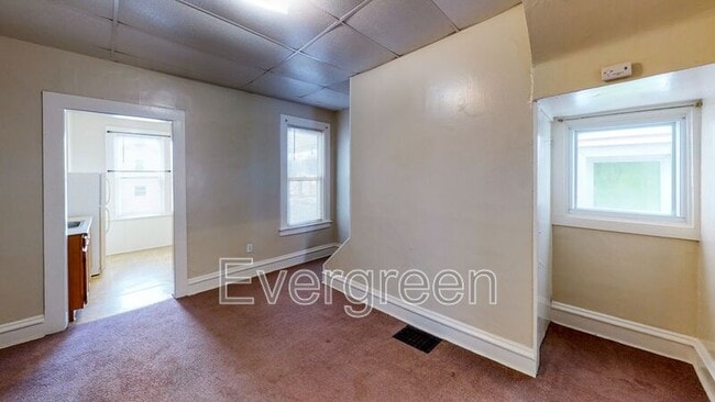 Building Photo - 336 N Cliff St