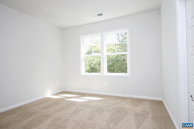 Building Photo - 3642 Moffat St