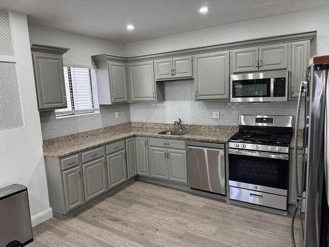 Building Photo - 7 Washburn Terrace