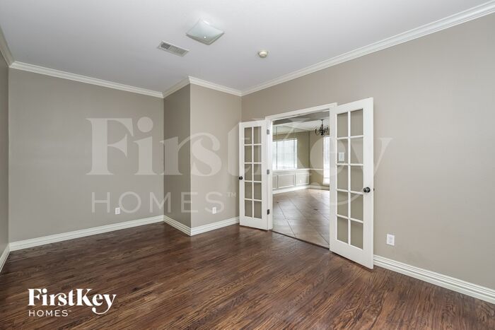 Building Photo - 1321 Lyra Ln