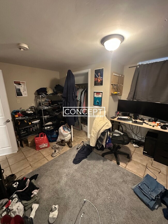 Building Photo - 6A Sunset St. Unit 1