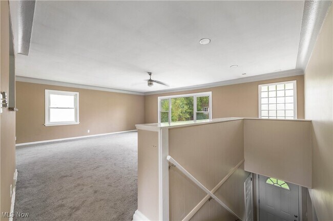 Building Photo - 23728 Glenhill Dr