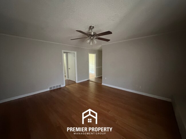 Building Photo - 5218 Fernleaf Ave