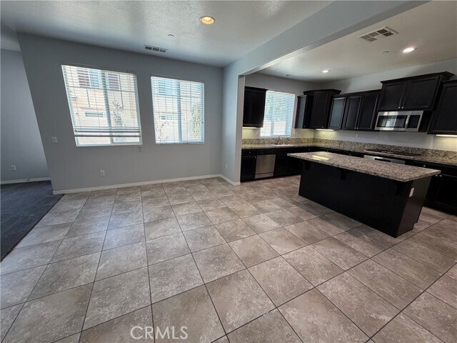 Building Photo - 14280 Ballad Dr
