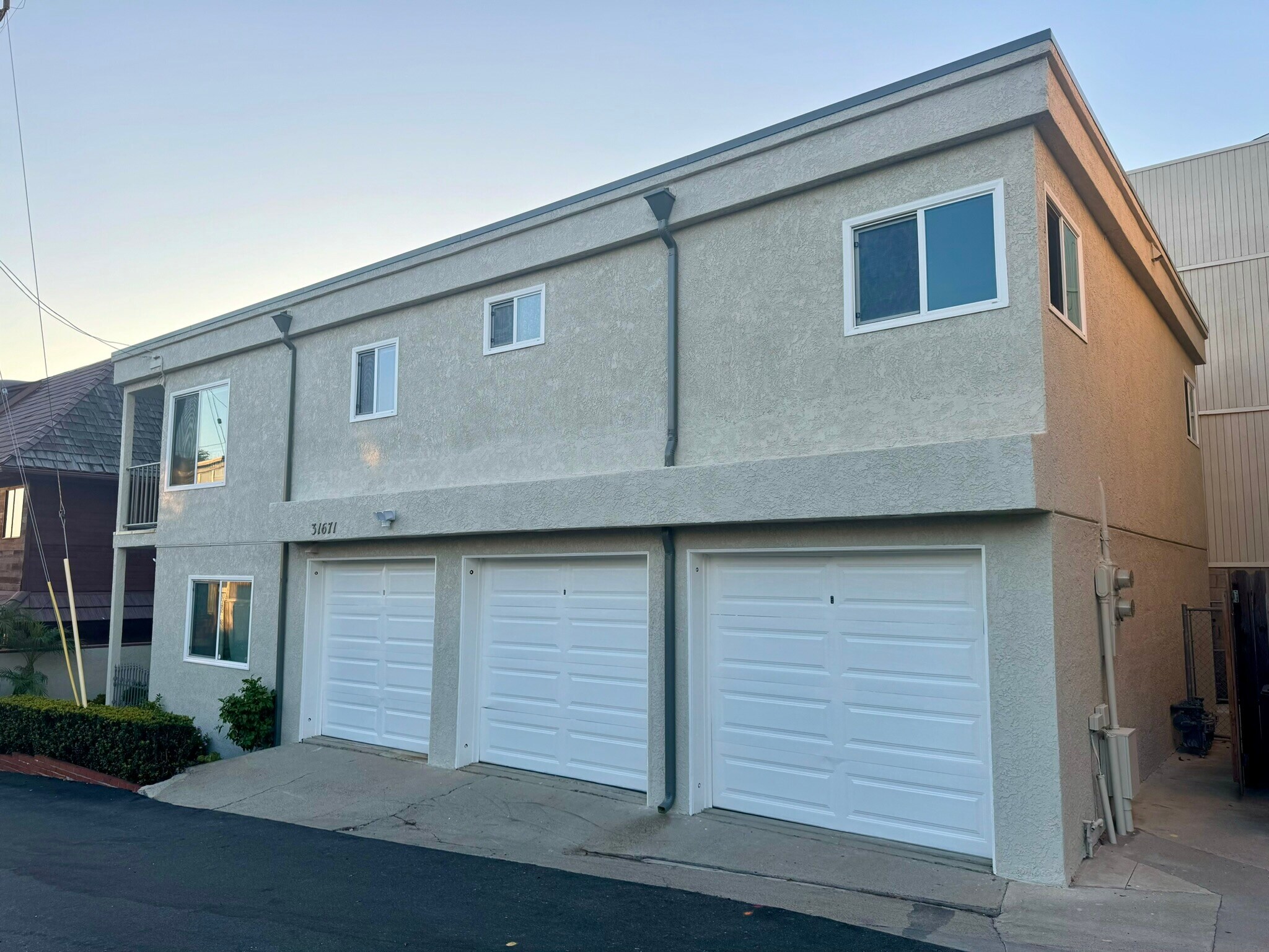 Building Photo - 31671 Seacove Dr