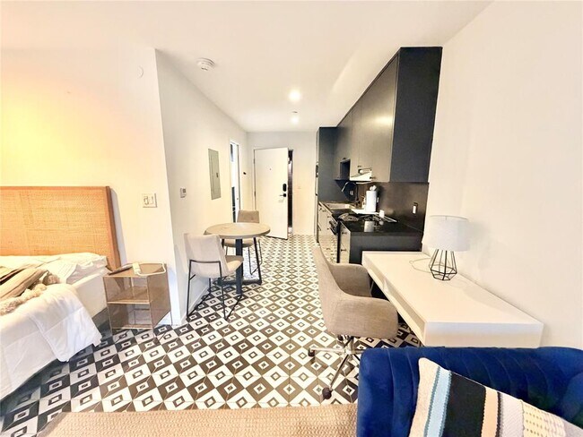 Building Photo - 201 Academy Dr