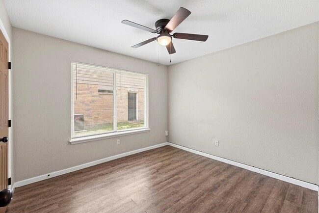 Building Photo - 5414 Village Springs Dr