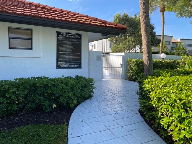 Building Photo - 267 NW 36th Ave