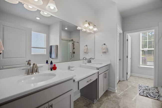 Building Photo - 2250 Captiva Ln