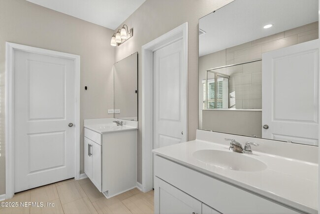 Building Photo - 75598 Blackbird Dr