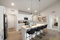 Building Photo - 3 Bedroom Ranch with loft suite, Barrier F...